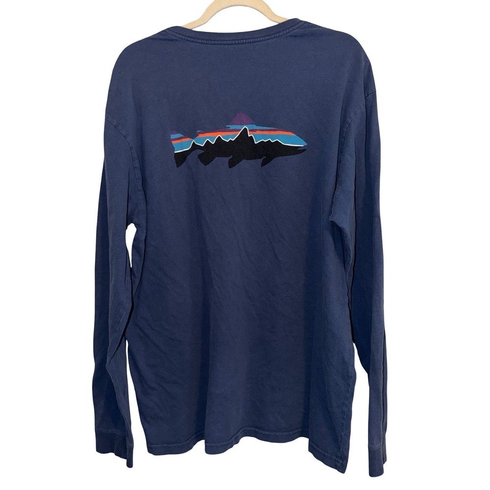 Patagonia Navy Blue long-sleeve shirt with Fitz Roy Trout graphic size XL